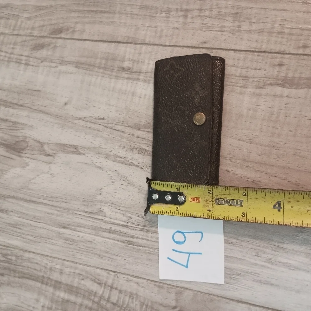 Louis Vuitton Monogram Canvas Multicles Key Holder
